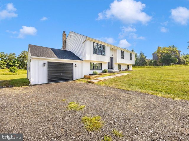 79 CHANDLER DR, Shepherdstown, WV 25443