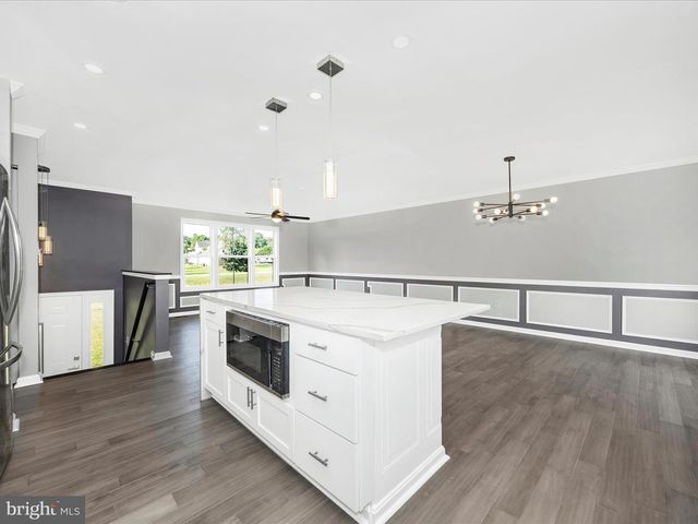 79 CHANDLER DR, Shepherdstown, WV 25443