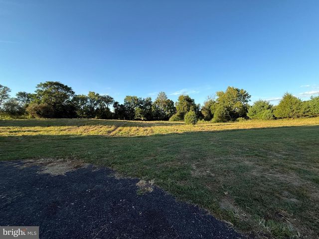 79 CHANDLER DR, Shepherdstown, WV 25443