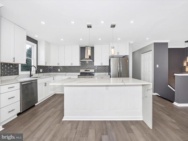 79 CHANDLER DR, Shepherdstown, WV 25443