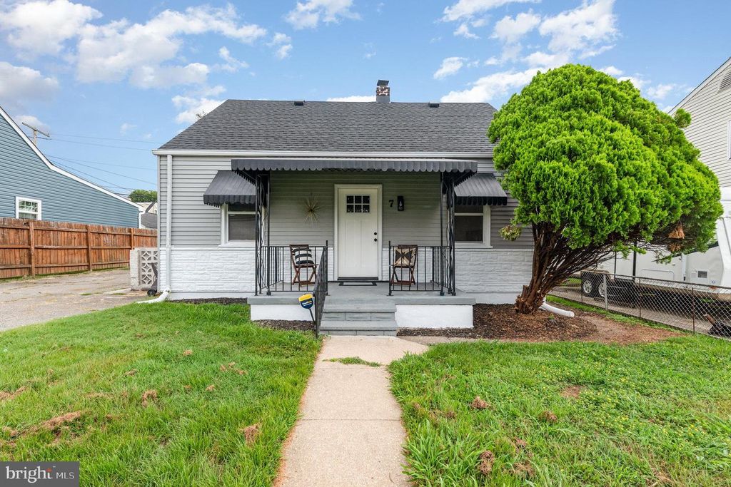 7 TERRACE RD, Essex, MD 21221