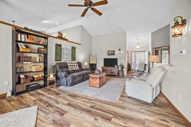 640 6th Street, Evansville, WI 53536