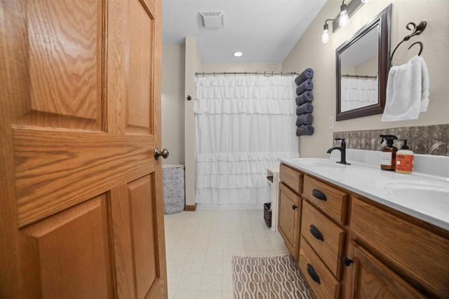 640 6th Street, Evansville, WI 53536
