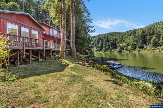 1547 N Tenmile Lake, Lakeside, OR 97449