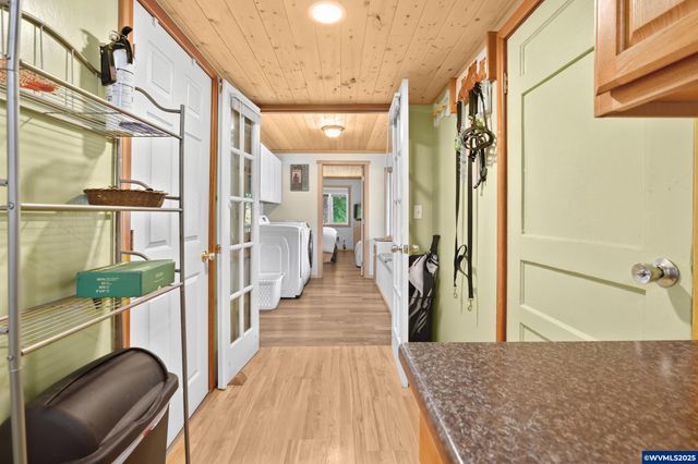 1547 N Tenmile Lake, Lakeside, OR 97449