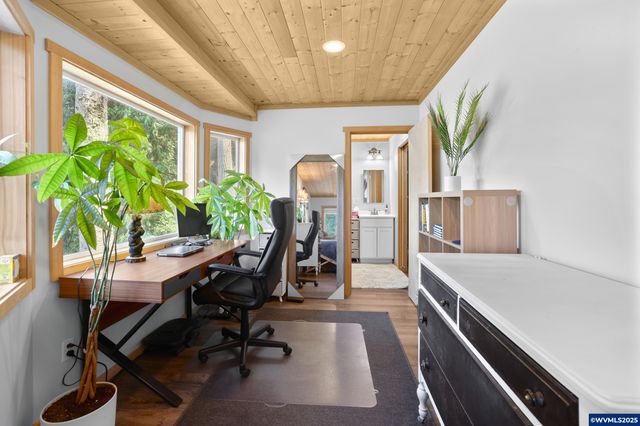 1547 N Tenmile Lake, Lakeside, OR 97449