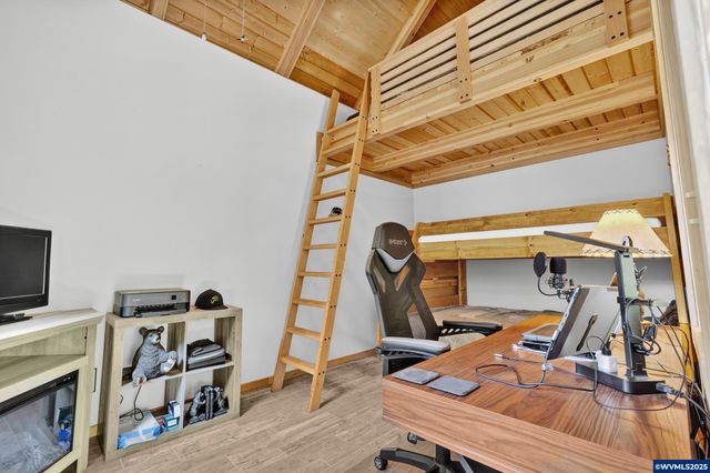 1547 N Tenmile Lake, Lakeside, OR 97449