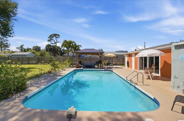 1129 RIVIERA STREET, Venice, FL 34285