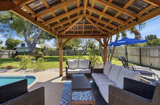 1129 RIVIERA STREET, Venice, FL 34285