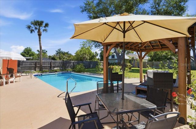 1129 RIVIERA STREET, Venice, FL 34285