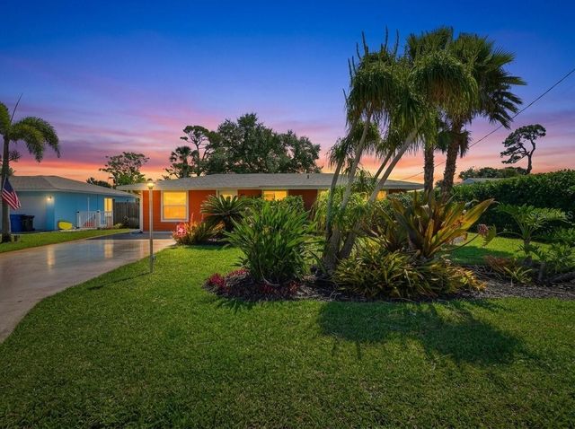 1129 RIVIERA STREET, Venice, FL 34285