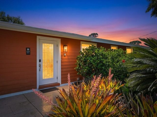 1129 RIVIERA STREET, Venice, FL 34285