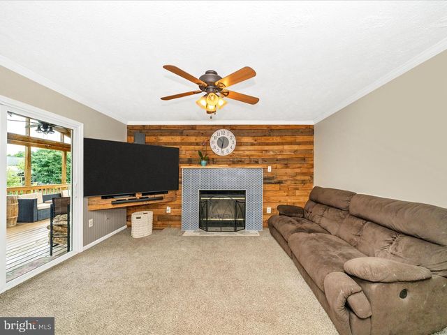 5004 MALLARD LN, Frederick, MD 21703