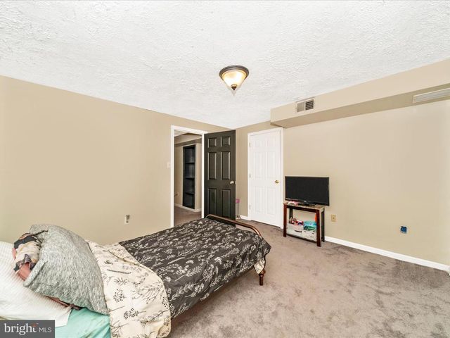 5004 MALLARD LN, Frederick, MD 21703