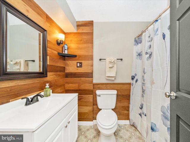 5004 MALLARD LN, Frederick, MD 21703