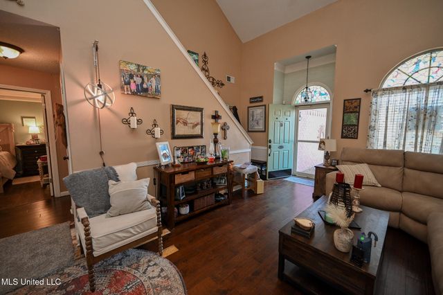 9737 W Dogwood Court, Olive Branch, MS 38654