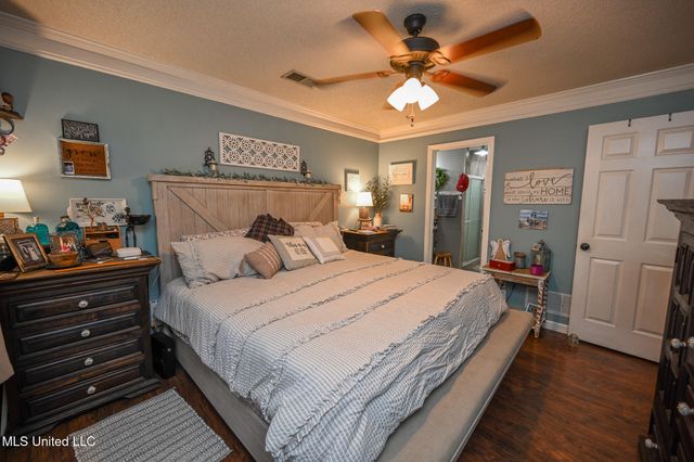 9737 W Dogwood Court, Olive Branch, MS 38654