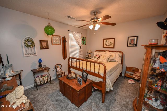 9737 W Dogwood Court, Olive Branch, MS 38654