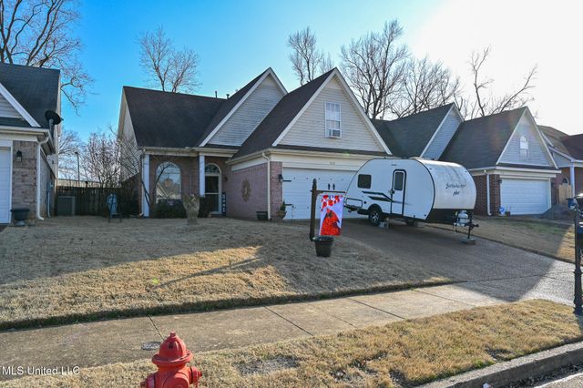 9737 W Dogwood Court, Olive Branch, MS 38654