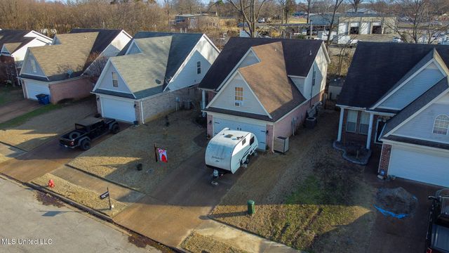 9737 W Dogwood Court, Olive Branch, MS 38654