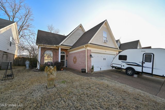 9737 W Dogwood Court, Olive Branch, MS 38654