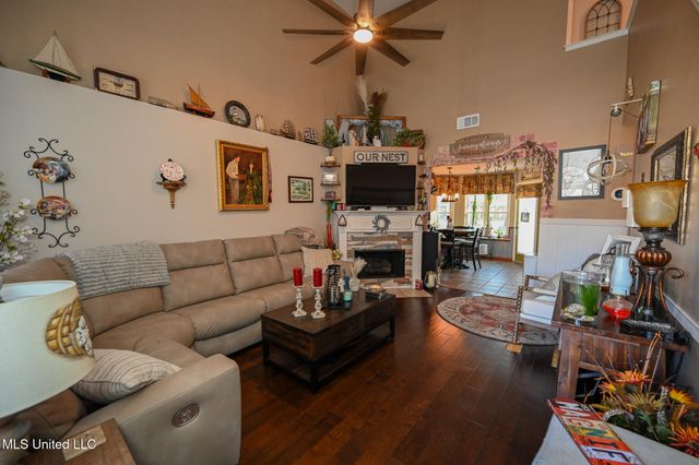 9737 W Dogwood Court, Olive Branch, MS 38654