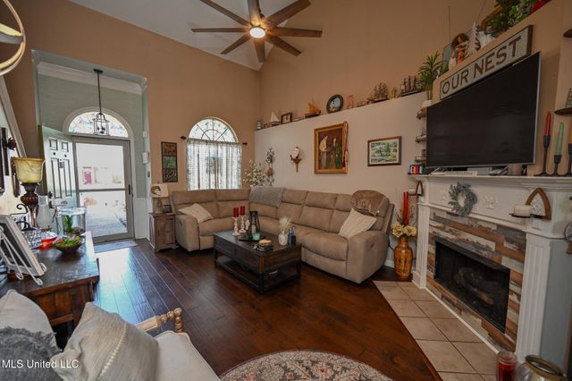 9737 W Dogwood Court, Olive Branch, MS 38654