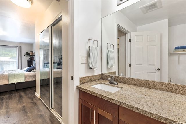 95-060 Waikalani Drive E301, Honolulu, HI 96789