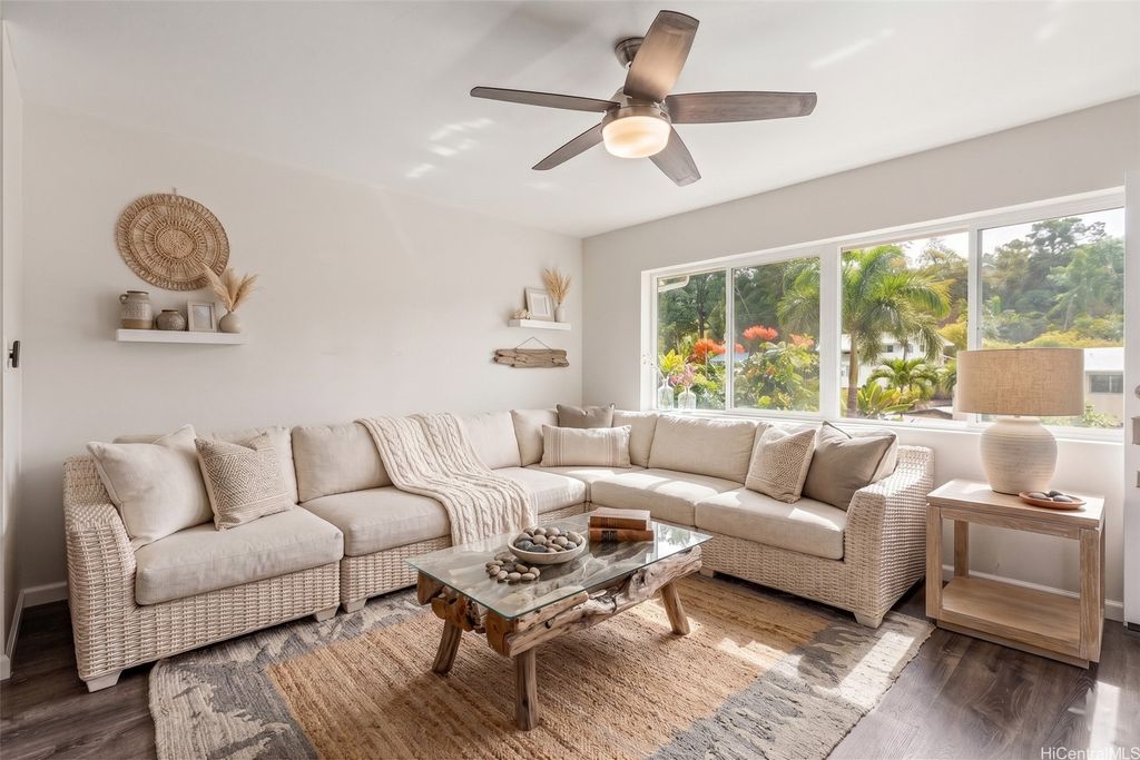 95-060 Waikalani Drive E301, Honolulu, HI 96789