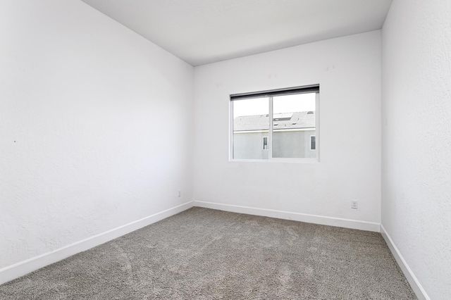 365 Huntington Avenue S, Madera, CA 93636
