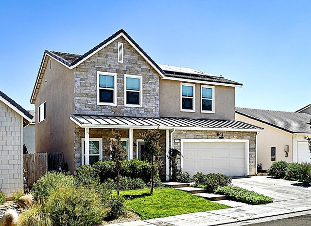 365 Huntington Avenue S, Madera, CA 93636