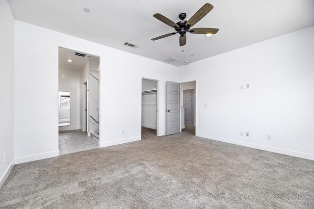 365 Huntington Avenue S, Madera, CA 93636