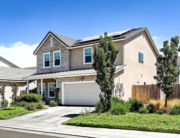 365 Huntington Avenue S, Madera, CA 93636