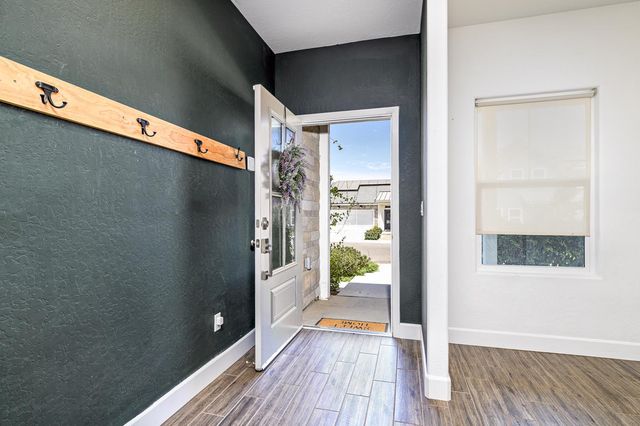 365 Huntington Avenue S, Madera, CA 93636