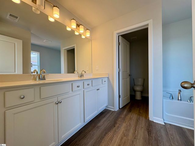 27 Wilson School Street, Simpsonville, SC 29681