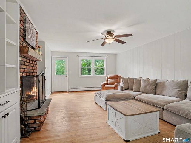 44 The Old Road, Newtown, CT 06470
