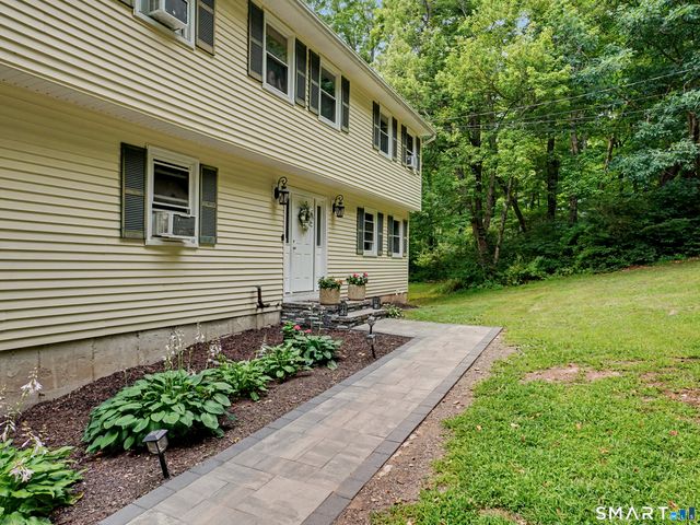 44 The Old Road, Newtown, CT 06470