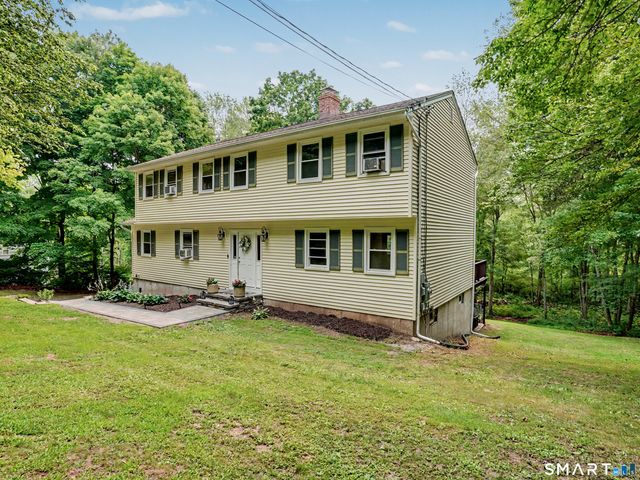 44 The Old Road, Newtown, CT 06470