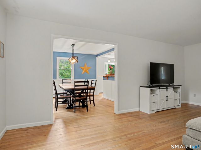 44 The Old Road, Newtown, CT 06470