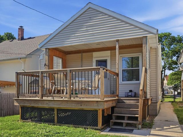 2247 E Vollmer AVENUE, Milwaukee, WI 53207