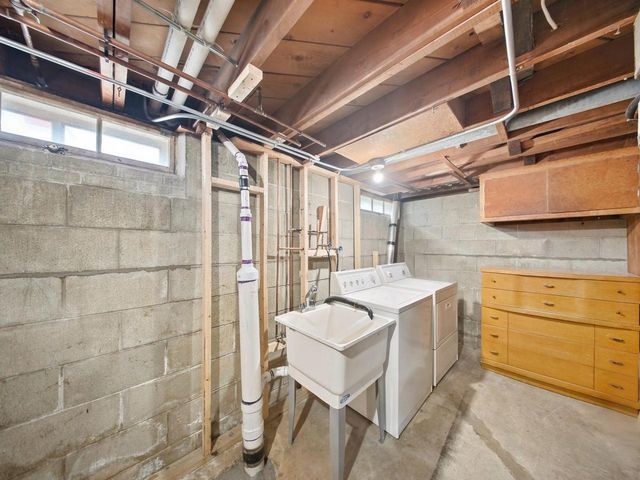 2247 E Vollmer AVENUE, Milwaukee, WI 53207