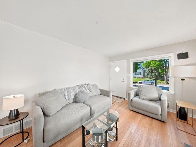 2247 E Vollmer AVENUE, Milwaukee, WI 53207