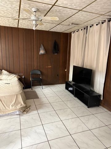 130 NW 124th St, North Miami, FL 33168