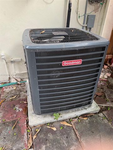 130 NW 124th St, North Miami, FL 33168