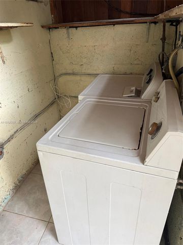 130 NW 124th St, North Miami, FL 33168