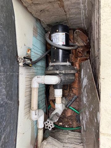 130 NW 124th St, North Miami, FL 33168