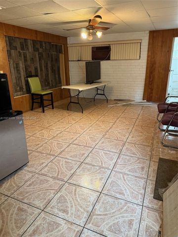 130 NW 124th St, North Miami, FL 33168