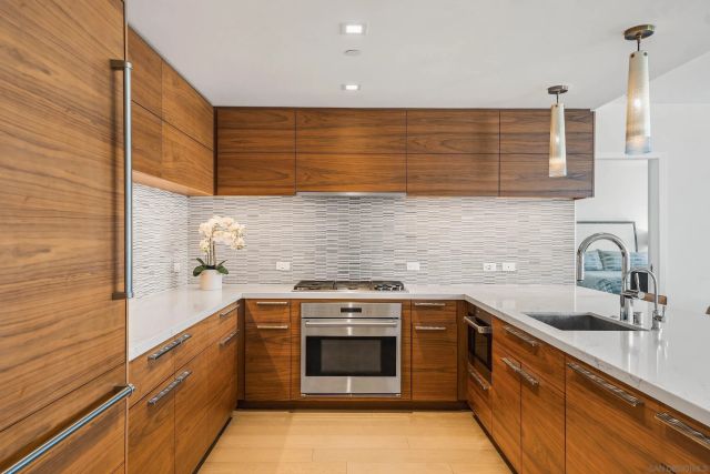 888 W E Street 2206, San Diego, CA 92101