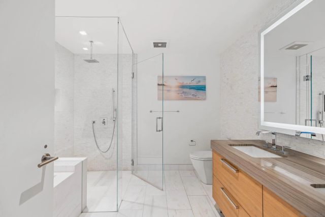 888 W E Street 2206, San Diego, CA 92101