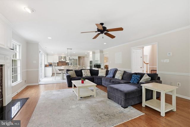 12 COVENTRY LN, Hopewell, NJ 08525